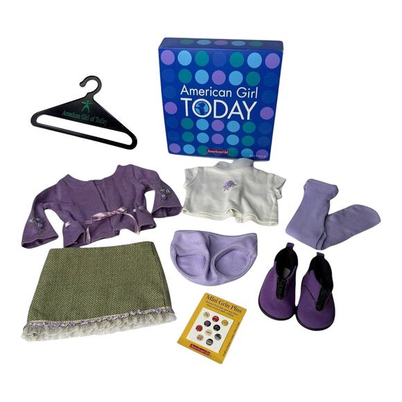 American Girl Today GO ANYWHERE OUTFIT Skirt Top Sweater Shoes Tights Panty BOX - Picture 4 of 13